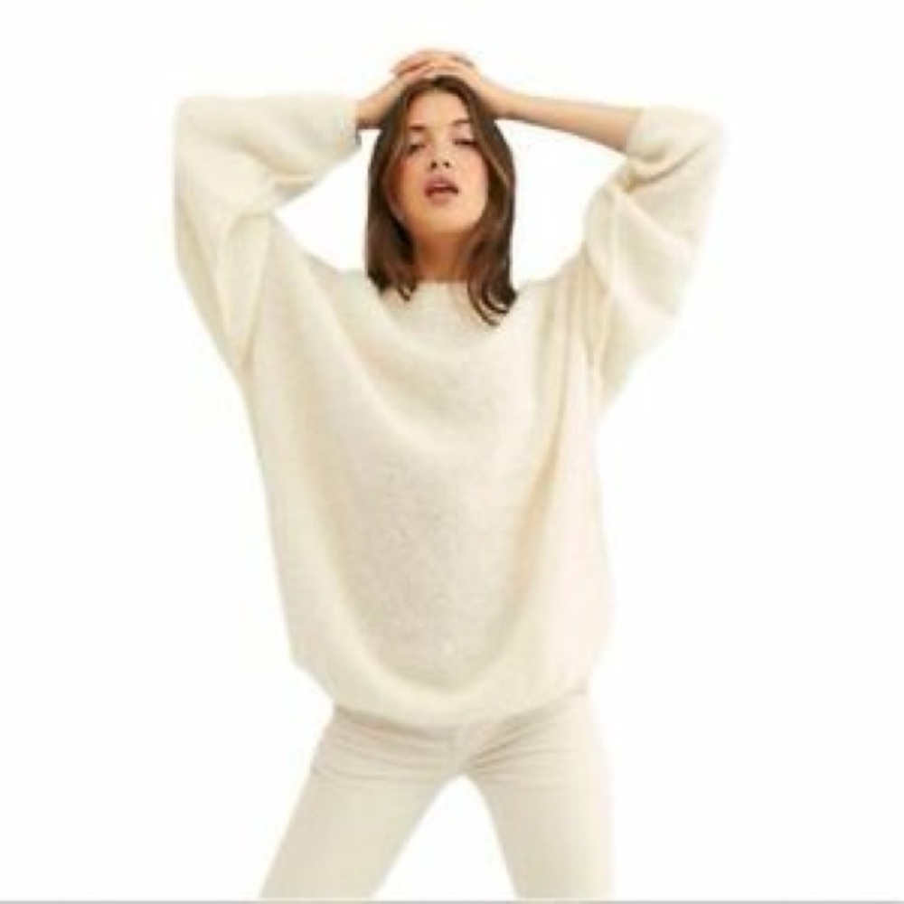 Free people angelic balloon sleeve sweater M